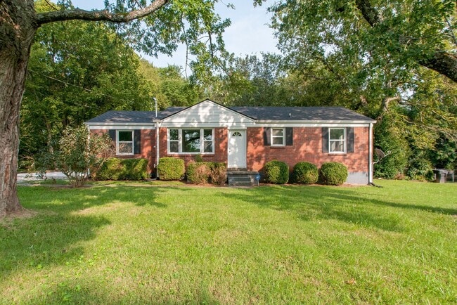 property at 212 Chestnut Ln