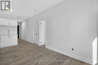 206 Wellington St in Wallaceburg, ON - Building Photo - Building Photo