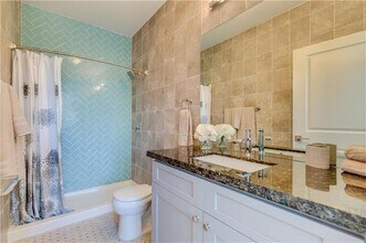 1550 NE 34th Ct in Oakland Park, FL - Building Photo - Building Photo