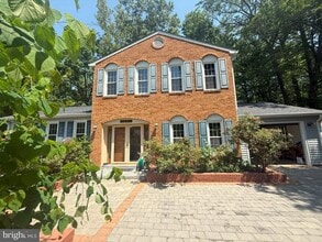 7801 Cliffside Ct in Springfield, VA - Building Photo - Building Photo