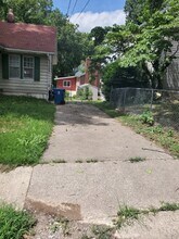 2410 Maxey St in Alton, IL - Building Photo - Building Photo