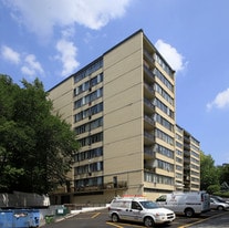 Fontainebleu in Toronto, ON - Building Photo