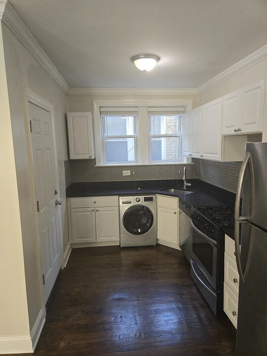 3825 N Greenview Ave, Unit 3E in Chicago, IL - Building Photo