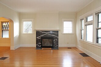 1902 NE 12th Ave in Portland, OR - Building Photo - Building Photo
