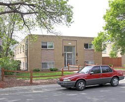 1921 Clinton St Apartments