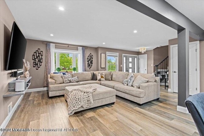 5 Autumn Ave in Jackson Township, NJ - Building Photo - Building Photo