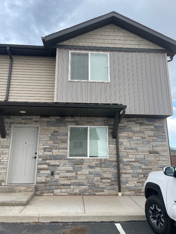 property at 920 S 25 E