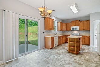 4405 Feather Way in Douglasville, GA - Building Photo - Building Photo