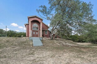 2807 Casey Rd in Bulverde, TX - Building Photo