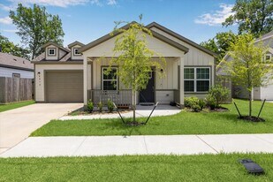 6913 New York St in Houston, TX - Building Photo