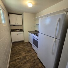 541 Cardenas Dr SE in Albuquerque, NM - Building Photo - Building Photo