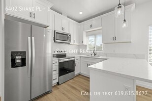 6402 Shane Pl in San Diego, CA - Building Photo