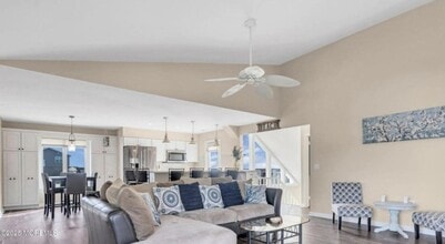 104 Catherine Ln in Stafford Township, NJ - Building Photo - Building Photo