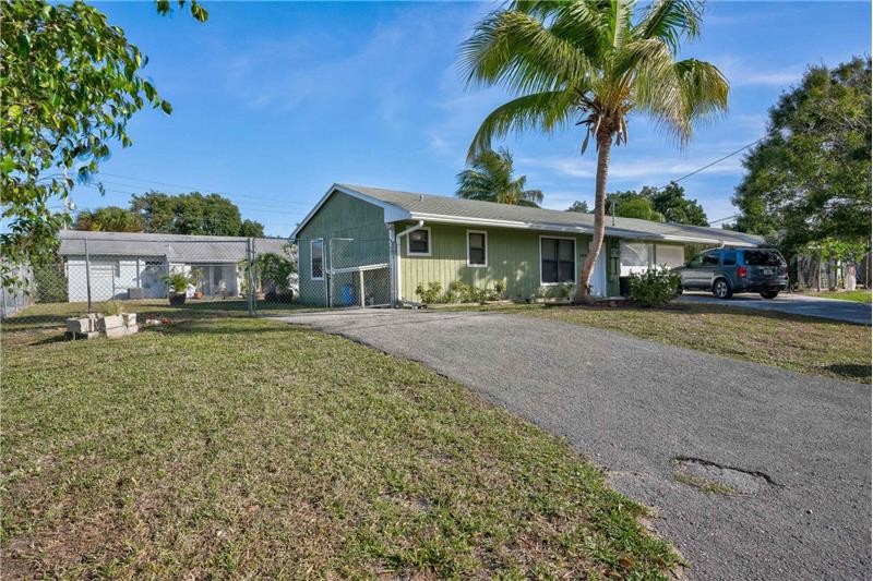 1909 Wheeler Rd-Unit -b in North Palm Beach, FL - Foto de edificio