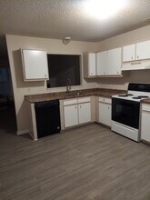 211 Pinegrove Ct in Jacksonville, NC - Building Photo - Building Photo