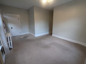 1435 SW Harrison St, Unit 4 in Portland, OR - Foto de edificio - Building Photo