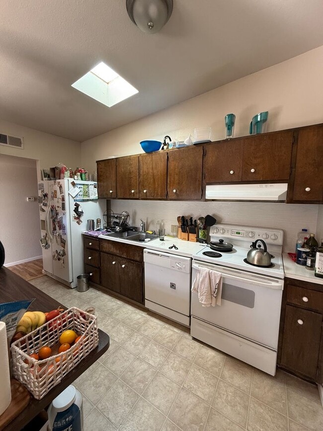 3210 Trawler Pl in Davis, CA - Building Photo - Building Photo