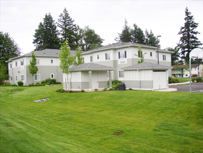 Fisher Ridge Apartments in Oregon City, OR - Building Photo - Building Photo