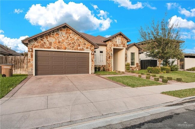 24 Red River Ave in Edinburg, TX - Building Photo - Building Photo