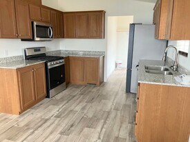 702 W McArthur Ave in Winnemucca, NV - Building Photo