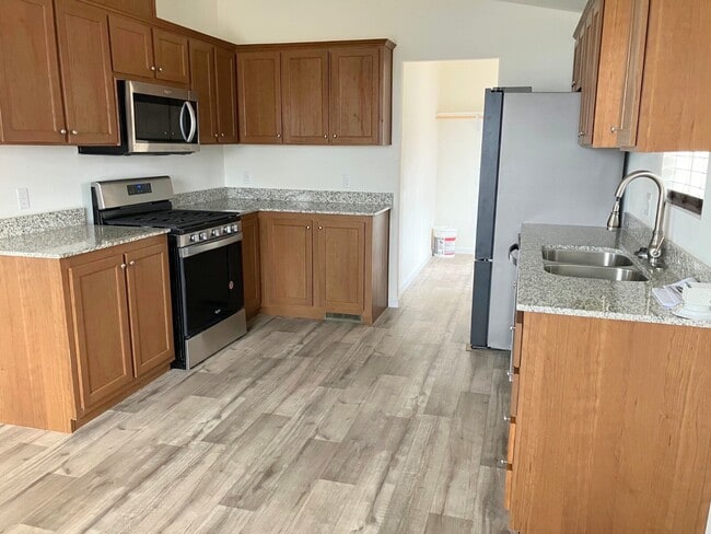 702 W McArthur Ave in Winnemucca, NV - Building Photo - Building Photo