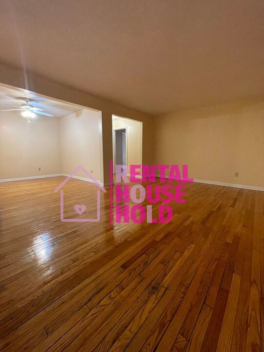 2557 W McNichols Rd in Detroit, MI - Building Photo