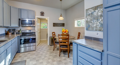 540 H St in Blaine, WA - Building Photo - Building Photo