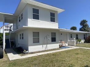 3913 Silver Palm Dr, Unit 3 in Vero Beach, FL - Building Photo - Building Photo