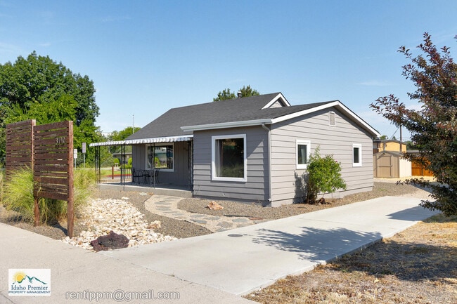 property at 3710 W Anderson St