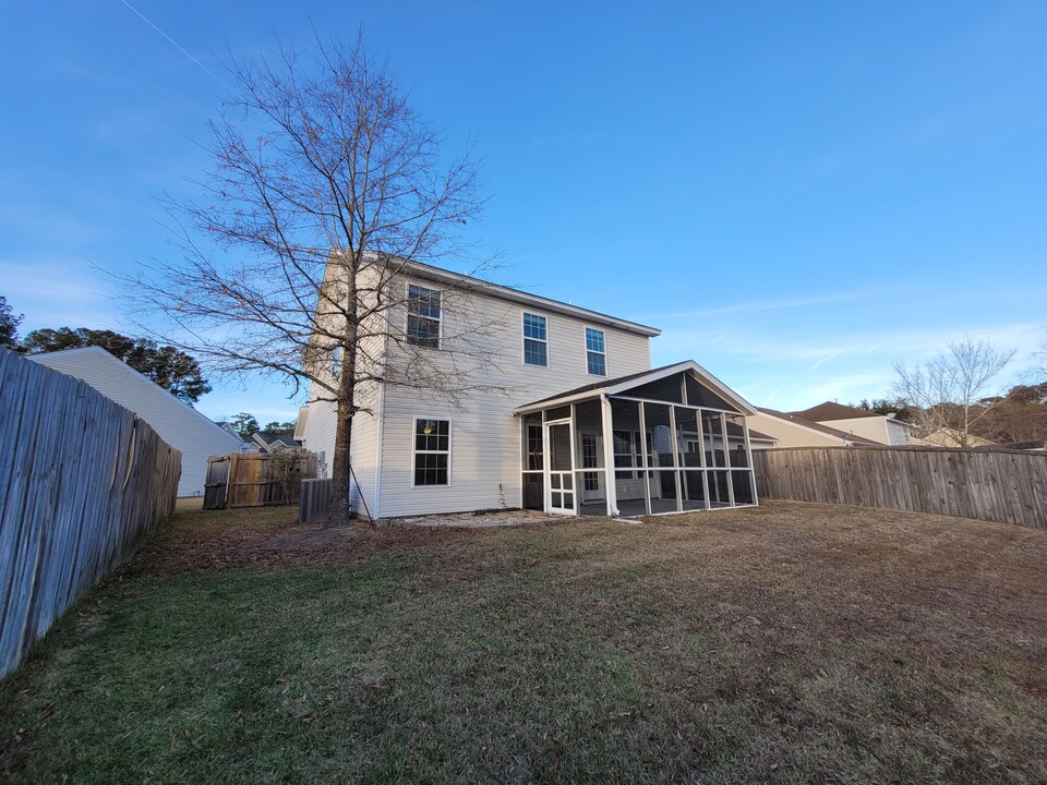 1039 Waterside Landing Way in Summerville, SC - Building Photo