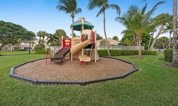 4855 Palmbrooke Cir in West Palm Beach, FL - Building Photo - Building Photo
