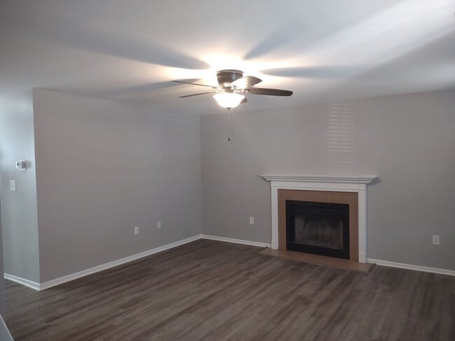 1183 Hulon Ln in West Columbia, SC - Building Photo - Building Photo