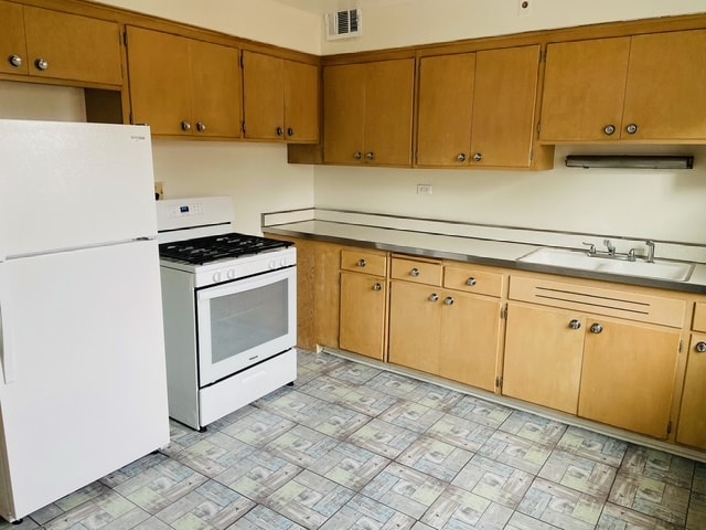 4925 Greenwood St, Unit 4925 Greenwood St 2E in Skokie, IL - Building Photo