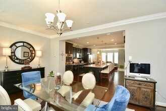 702 Fair Winds Way in Oxon Hill, MD - Building Photo - Building Photo