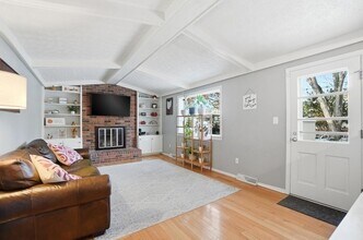 140 Greenglade Ave in Worthington, OH - Building Photo - Building Photo