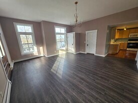 296 Main St in New Baltimore, NY - Building Photo