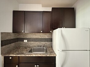 1369 W Estes Ave, Unit H2 in Chicago, IL - Foto de edificio - Building Photo