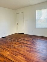 1692-1694 E Whittier St