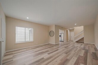 1566 Prairie Grove Dr in Houston, TX - Building Photo - Building Photo