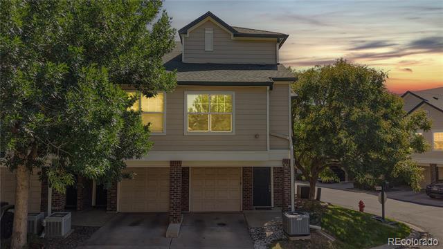 1694 Egret Way in Louisville, CO - Building Photo