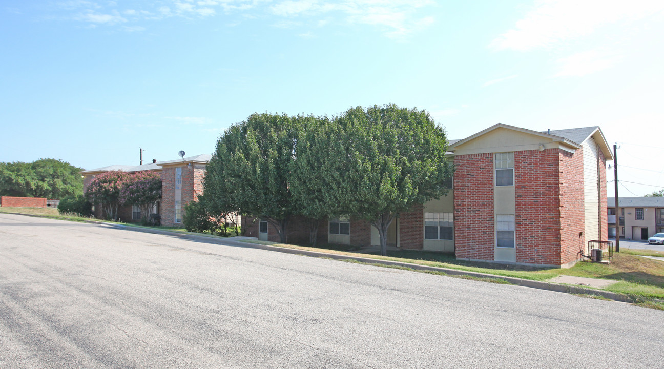 Cambridge in White Settlement, TX - Building Photo