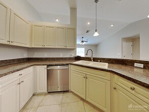 9390 Fruitland Ave in Englewood, FL - Building Photo - Building Photo