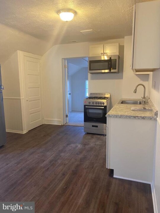 1847 Horace Ave in Abington, PA - Building Photo