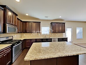 185 Rosemoore Dr in Covington, GA - Building Photo - Building Photo