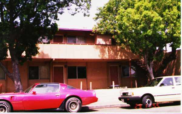 Mandalay Bay in Oxnard, CA - Foto de edificio - Building Photo