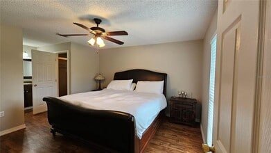 13852 US-92 in Dover, FL - Building Photo - Building Photo