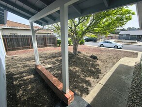 2275 Cypress Ave in San Pablo, CA - Building Photo - Building Photo