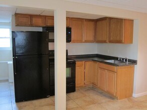 34 2nd St in Ronkonkoma, NY - Foto de edificio - Building Photo