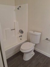 240-48 W San Marcos Blvd in San Marcos, CA - Building Photo - Building Photo