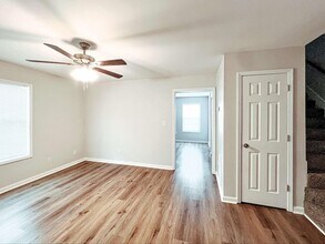 124 Ballygar St, Unit F in Clarksville, TN - Building Photo - Building Photo